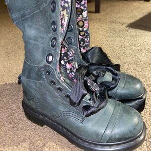 Dr. Marten Triumph Boot Sz 6